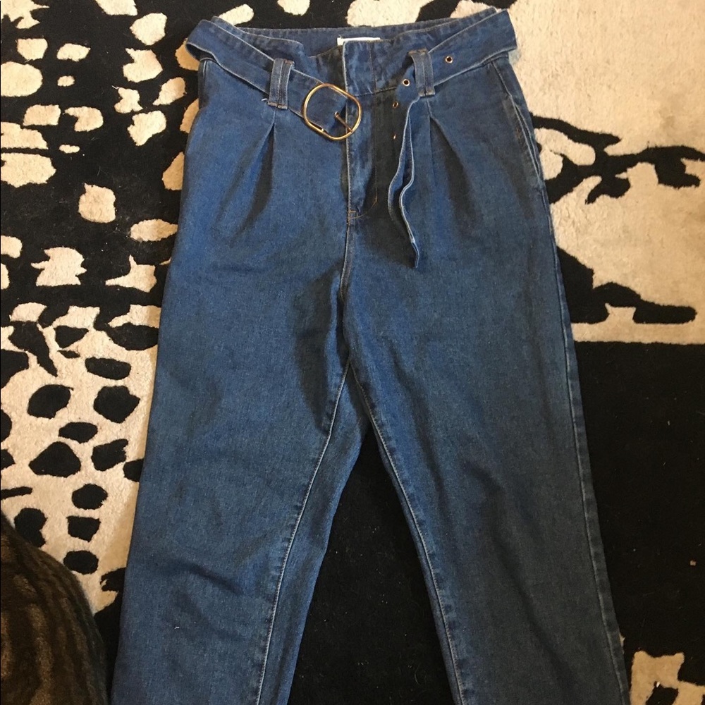 ⚠️2️⃣FOR $2️⃣0️⃣⚠️ Forever 21 Belted Jeans